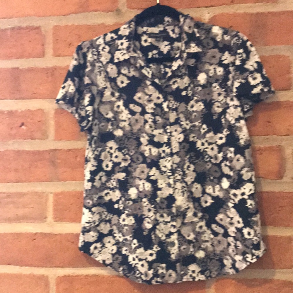 Floral print blouse